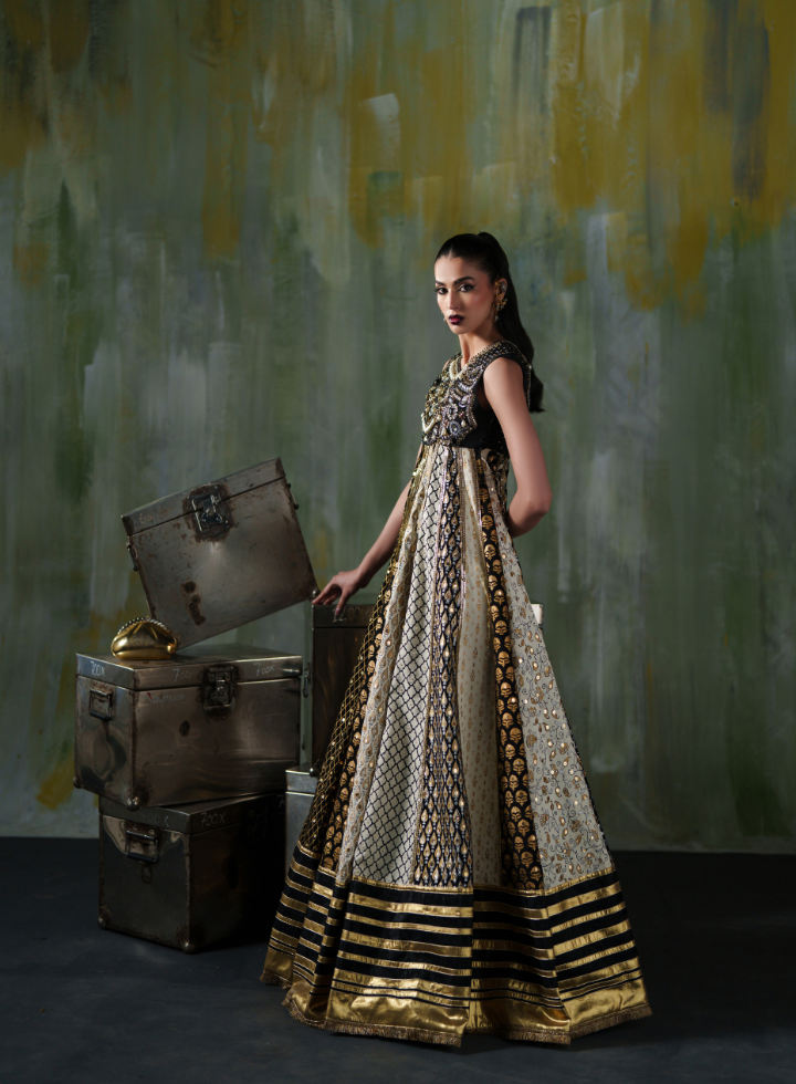 Majestic Gold Noir